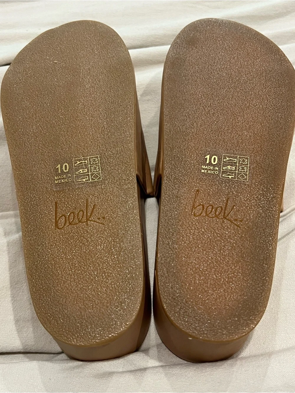 Beek Albatross Platform Sandal Size 10 NWOT RT $320